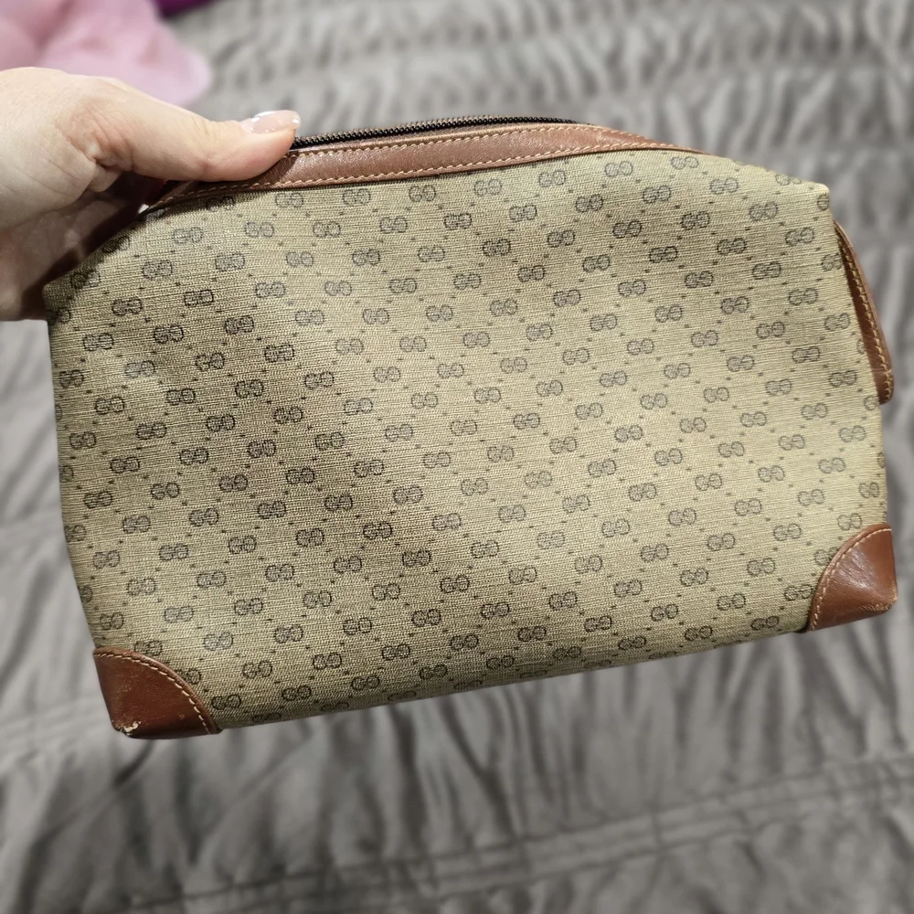Gucci Authentic Tan and Brown Cosmetic Bag - Picture 2 of 8